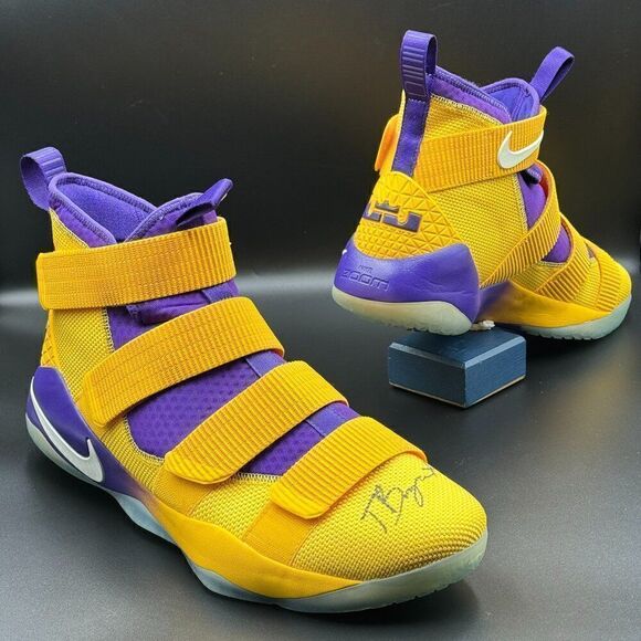 Nike Lebron Soldier XI 'Promo Sample' (Autographed by Thomas Bryant) - Rare - Picture 1 of 12